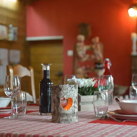 D'hôtes Coeur De Bastié Et Ranch Du Lévézou 3*