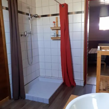 D'hotes Coeur De Bastie Et Ranch Du Levezou לינה וארוחת בוקר Trémouilles