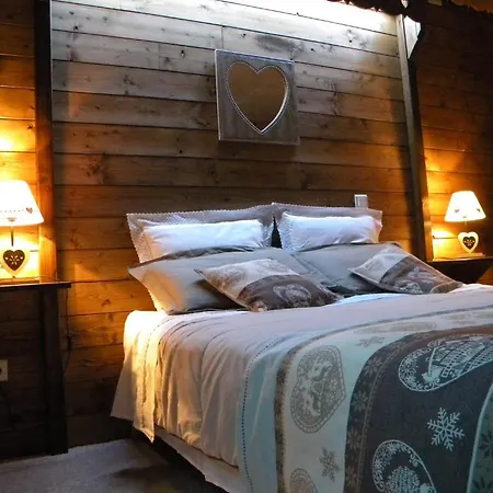 לינה וארוחת בוקר D'hotes Coeur De Bastie Et Ranch Du Levezou Trémouilles