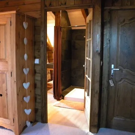 לינה וארוחת בוקר D'hotes Coeur De Bastie Et Ranch Du Levezou Trémouilles