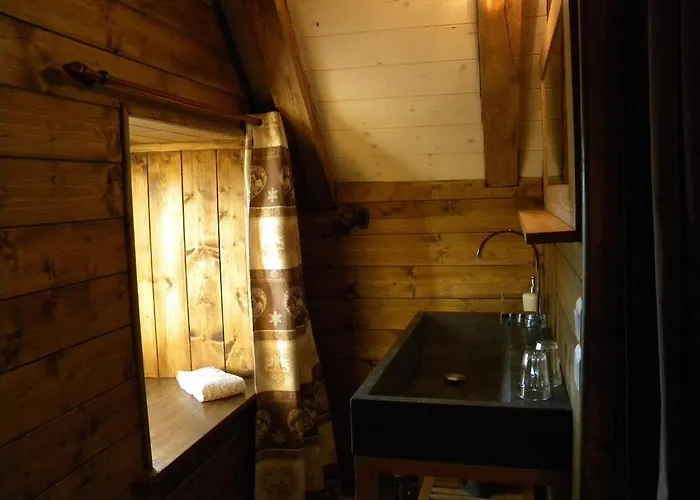 D'hotes Coeur De Bastie Et Ranch Du Levezou Bed & Breakfast Trémouilles